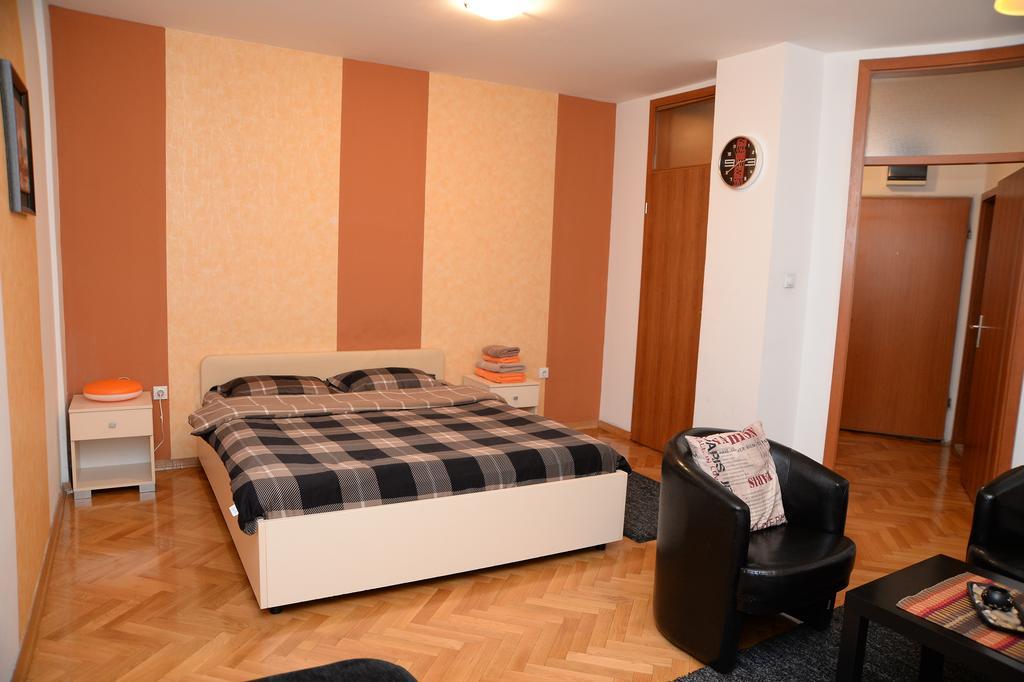 Exclusive Central Apartments Skopje Bagian luar foto