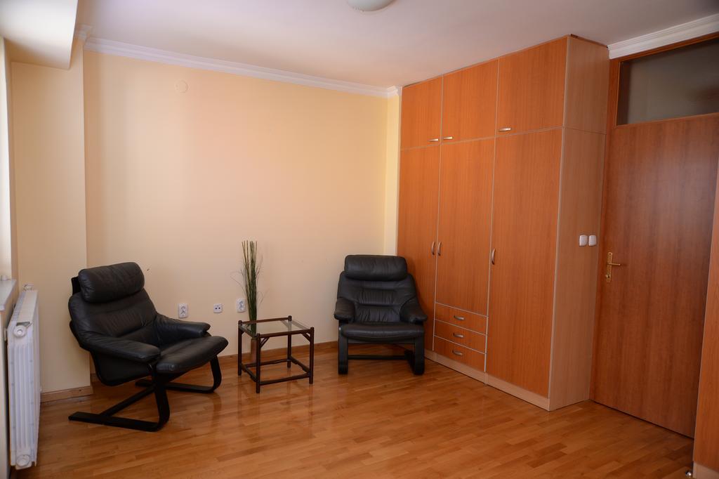 Exclusive Central Apartments Skopje Bagian luar foto