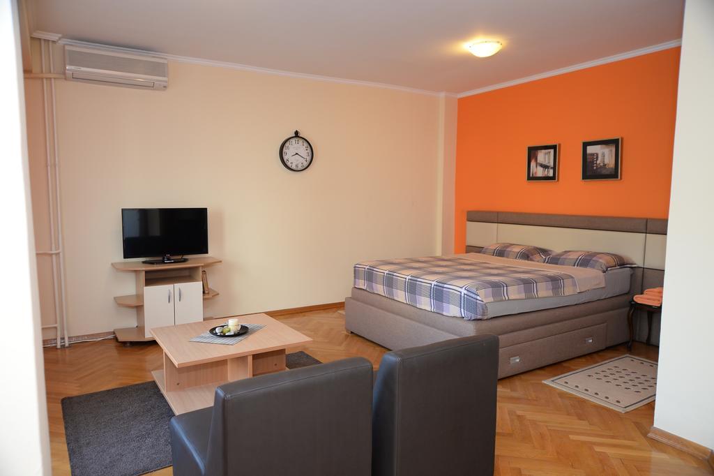 Exclusive Central Apartments Skopje Bagian luar foto