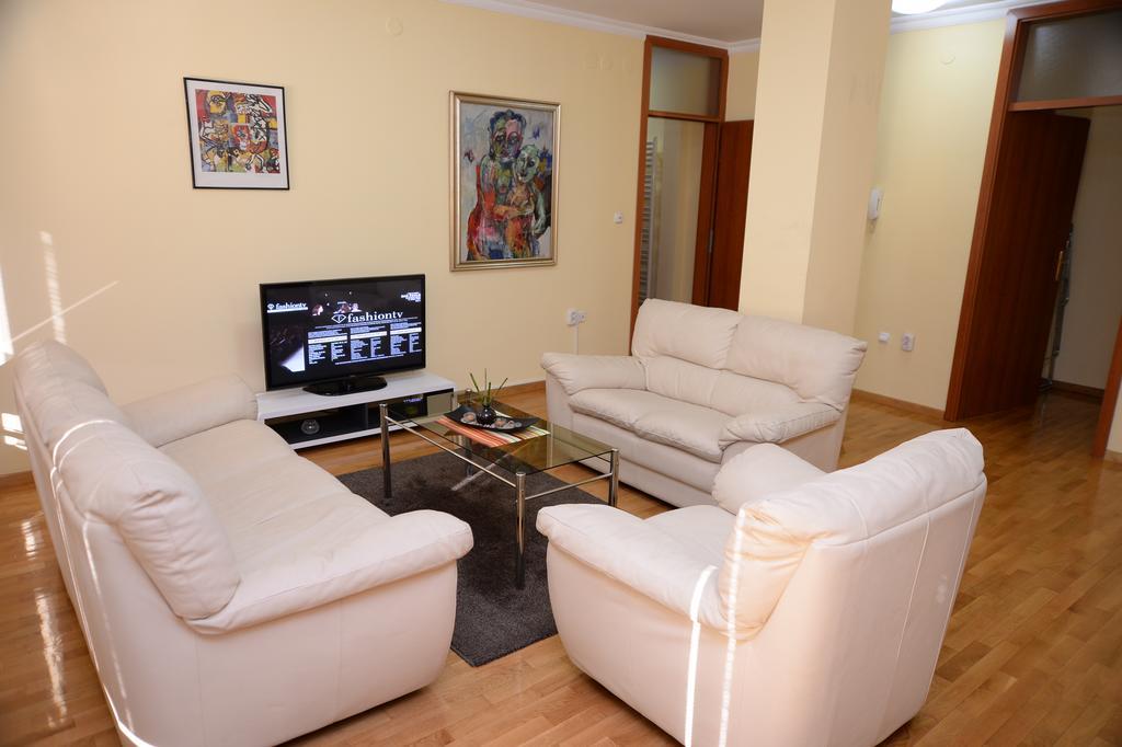 Exclusive Central Apartments Skopje Bagian luar foto