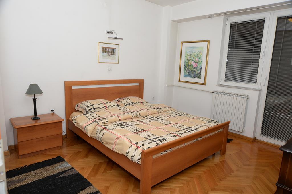 Exclusive Central Apartments Skopje Bagian luar foto