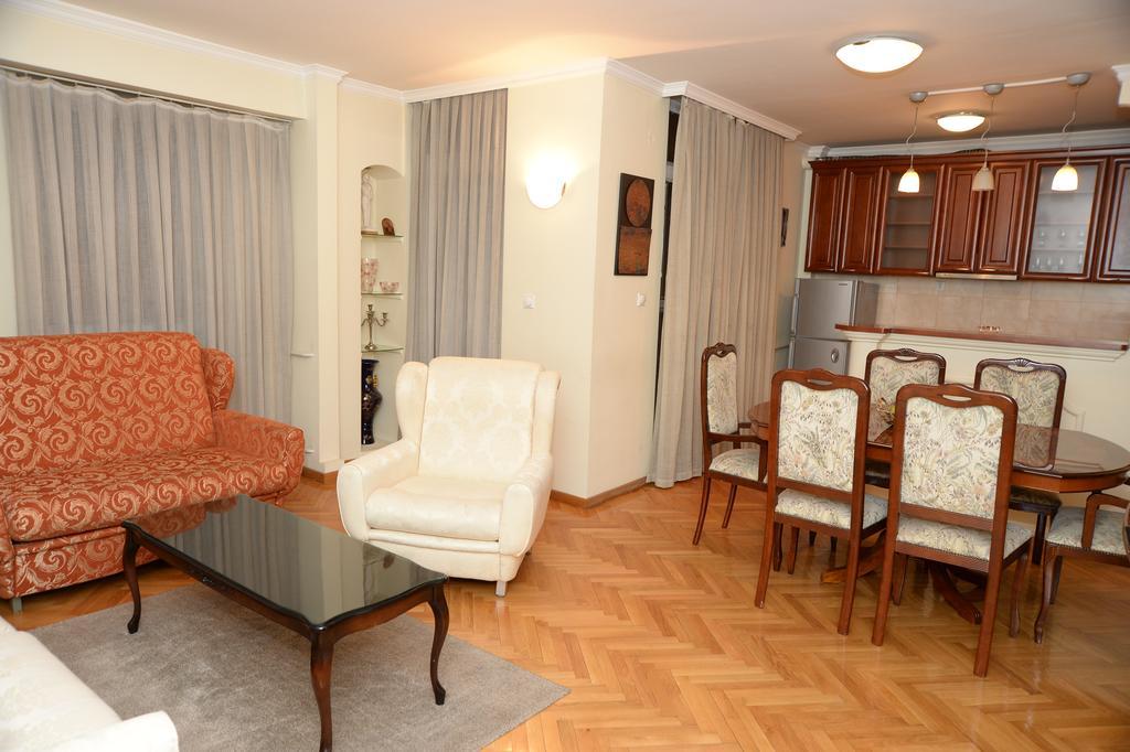 Exclusive Central Apartments Skopje Bagian luar foto