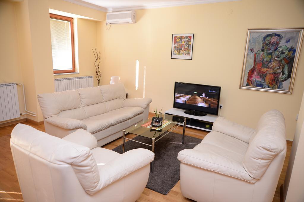 Exclusive Central Apartments Skopje Bagian luar foto