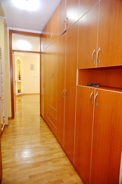 Exclusive Central Apartments Skopje Bagian luar foto