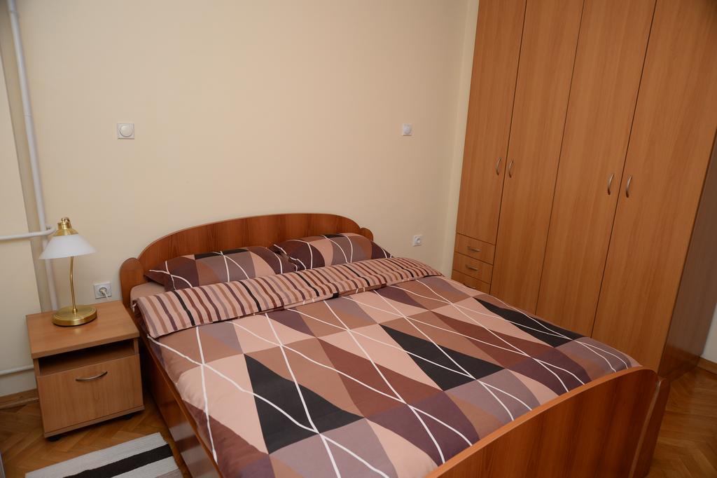 Exclusive Central Apartments Skopje Bagian luar foto