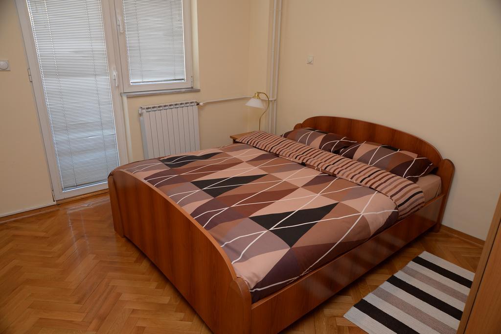 Exclusive Central Apartments Skopje Bagian luar foto