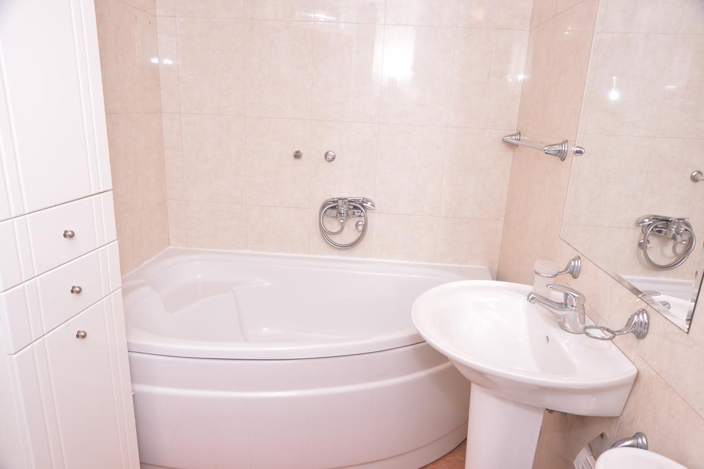 Exclusive Central Apartments Skopje Bagian luar foto