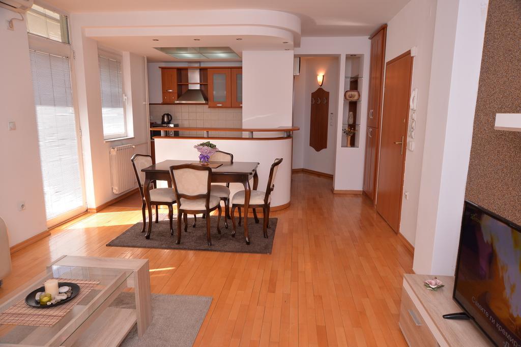 Exclusive Central Apartments Skopje Bagian luar foto