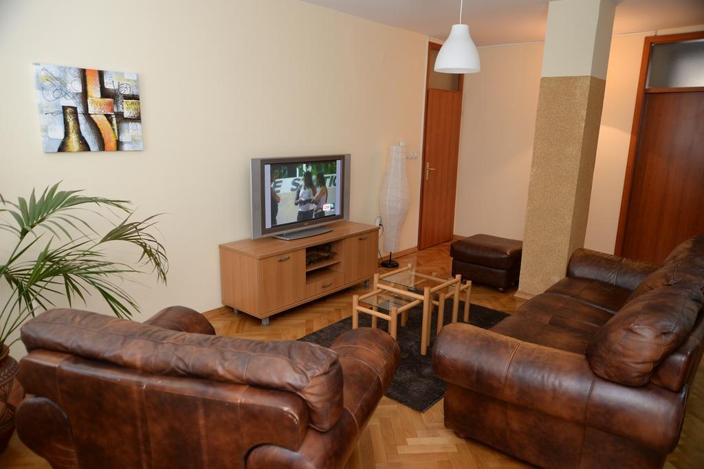 Exclusive Central Apartments Skopje Bagian luar foto